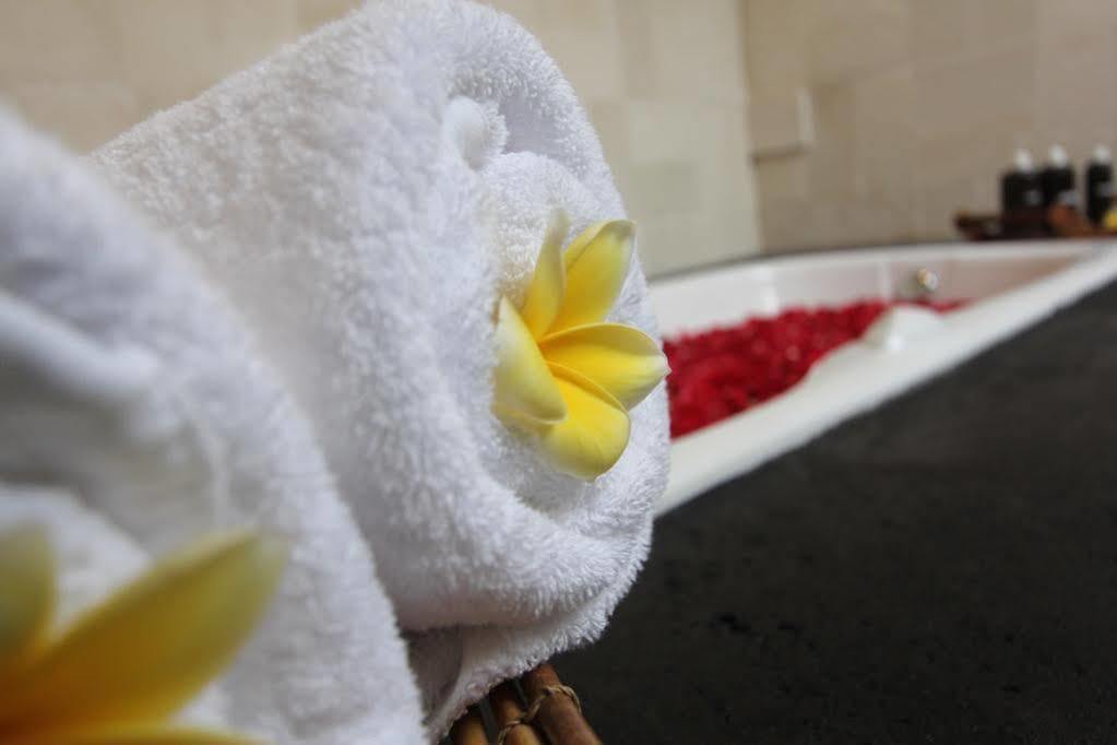 The Adnyana Villas & Spa Denpasar  Exterior photo