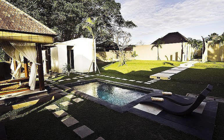 The Adnyana Villas & Spa Denpasar  Exterior photo